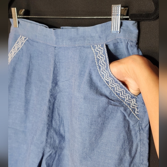 1950's Queen Casuals Vintage Blue Shorts w  White Embroidery details on pockets - Picture 3 of 4